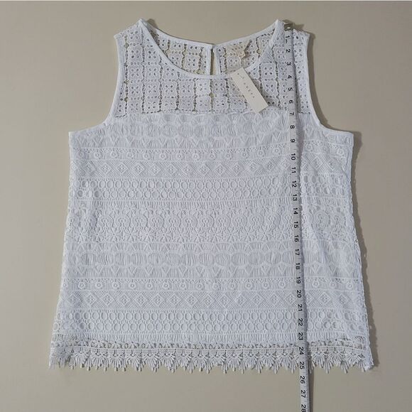 Adiva Women's White Lined Lace Tank Top - Picture 4 of 13